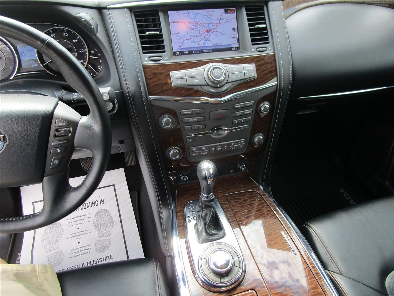 Nissan Armada Platinum AWD 2017