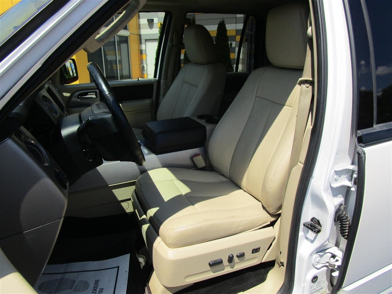 Ford Expedition EL XLT 2WD 2017