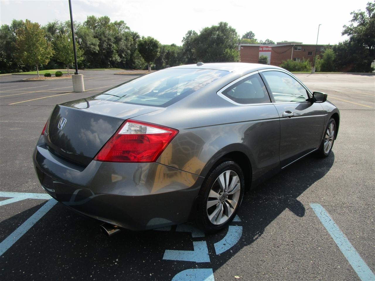 Honda Accord EX-L Coupe AT 2010