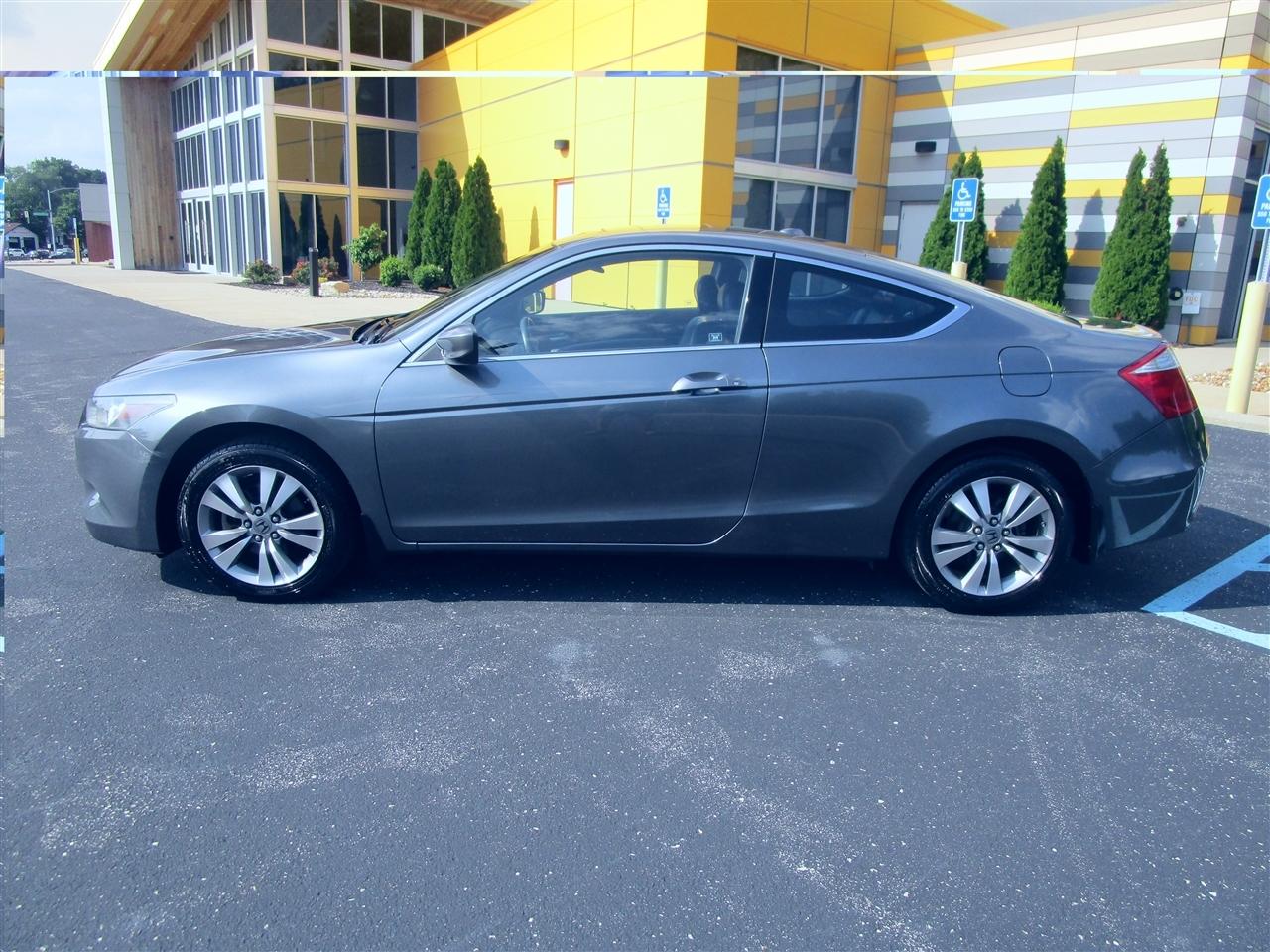 Honda Accord EX-L Coupe AT 2010