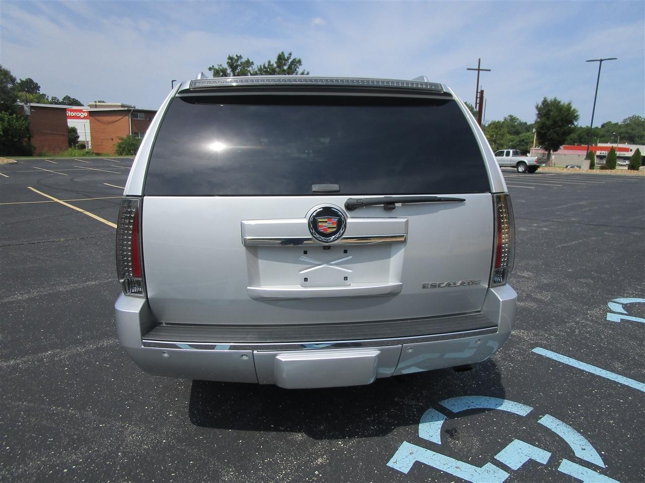 Cadillac Escalade ESV AWD Premium 2013