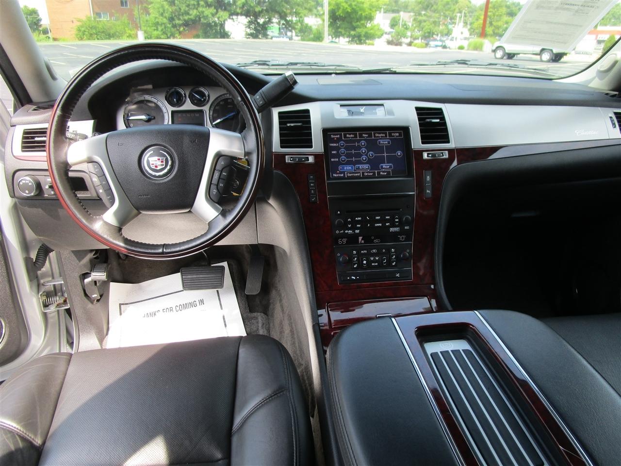 Cadillac Escalade ESV AWD Premium 2013