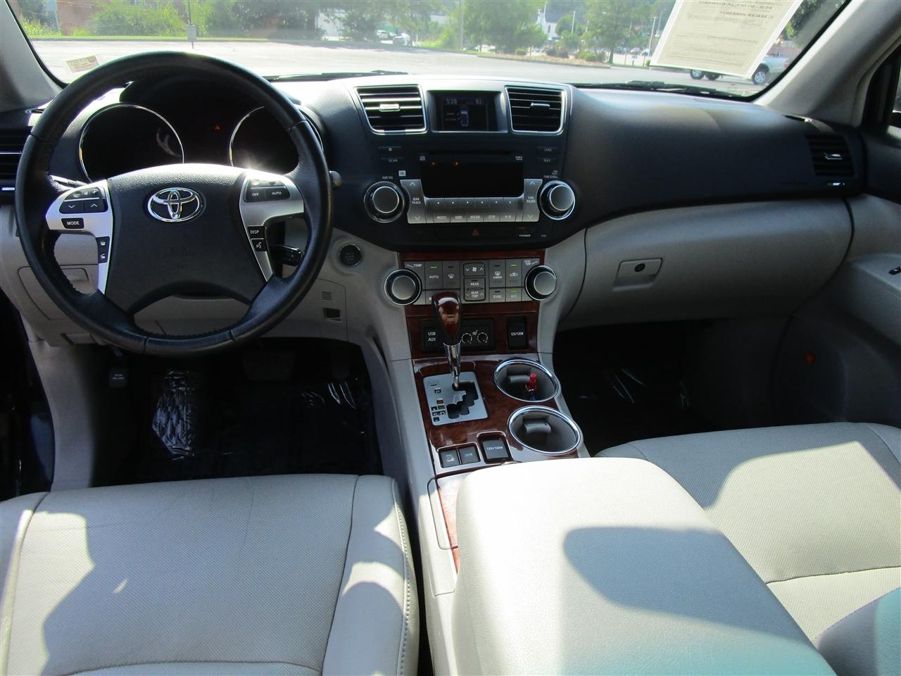 Toyota Highlander Limited 4WD 2012