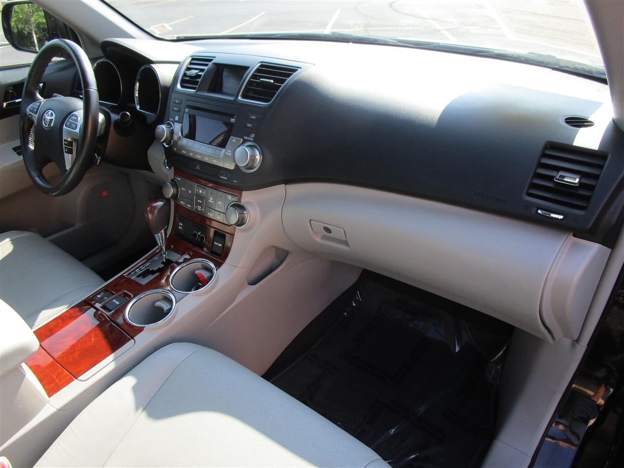 Toyota Highlander Limited 4WD 2012