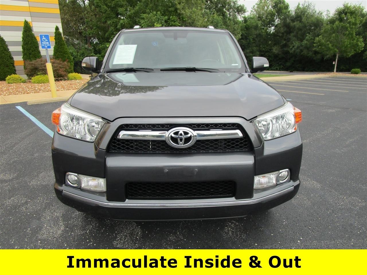 Toyota 4Runner Limited 4WD V6 2012