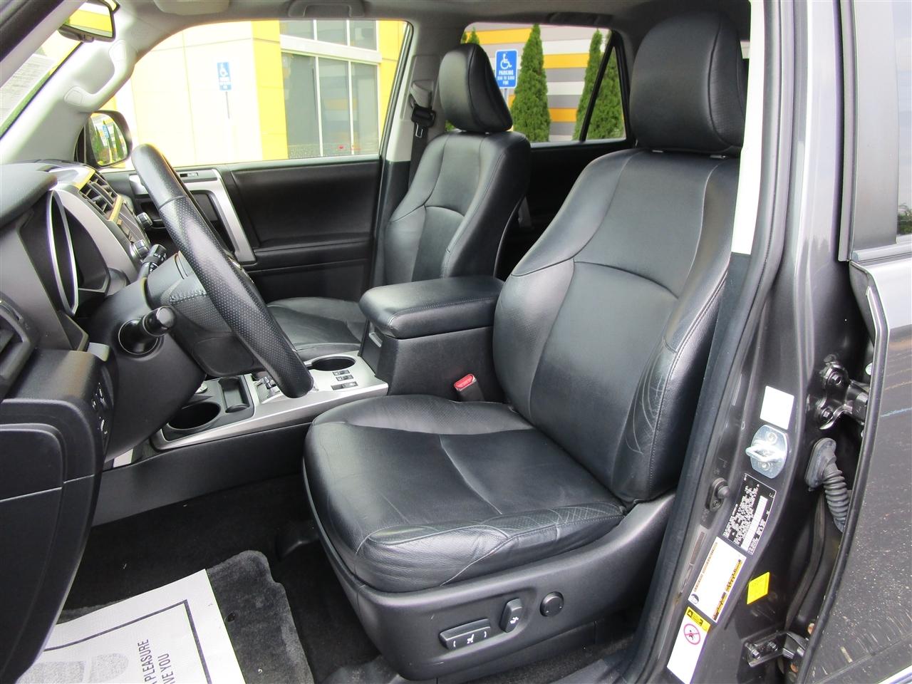 Toyota 4Runner Limited 4WD V6 2012