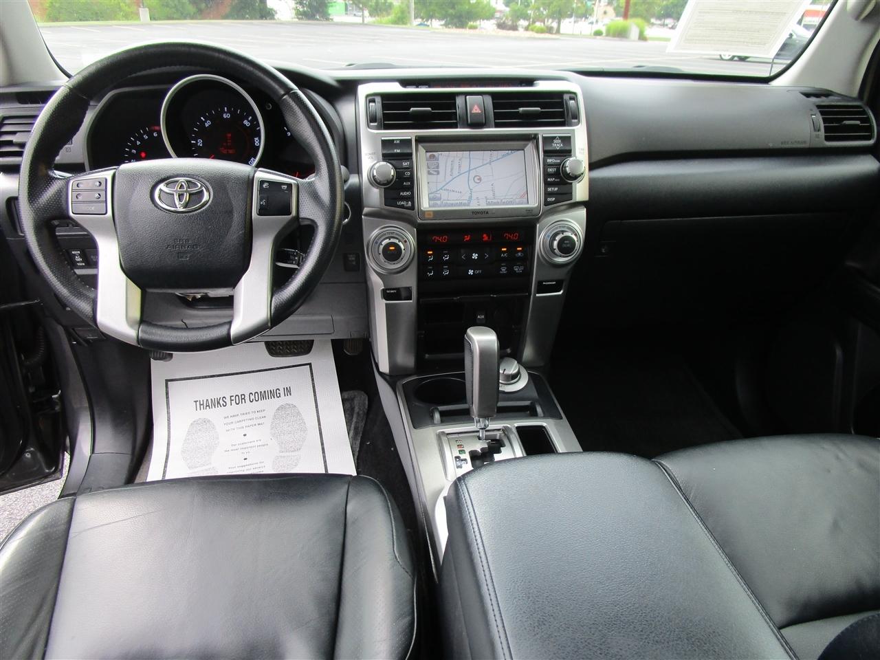 Toyota 4Runner Limited 4WD V6 2012
