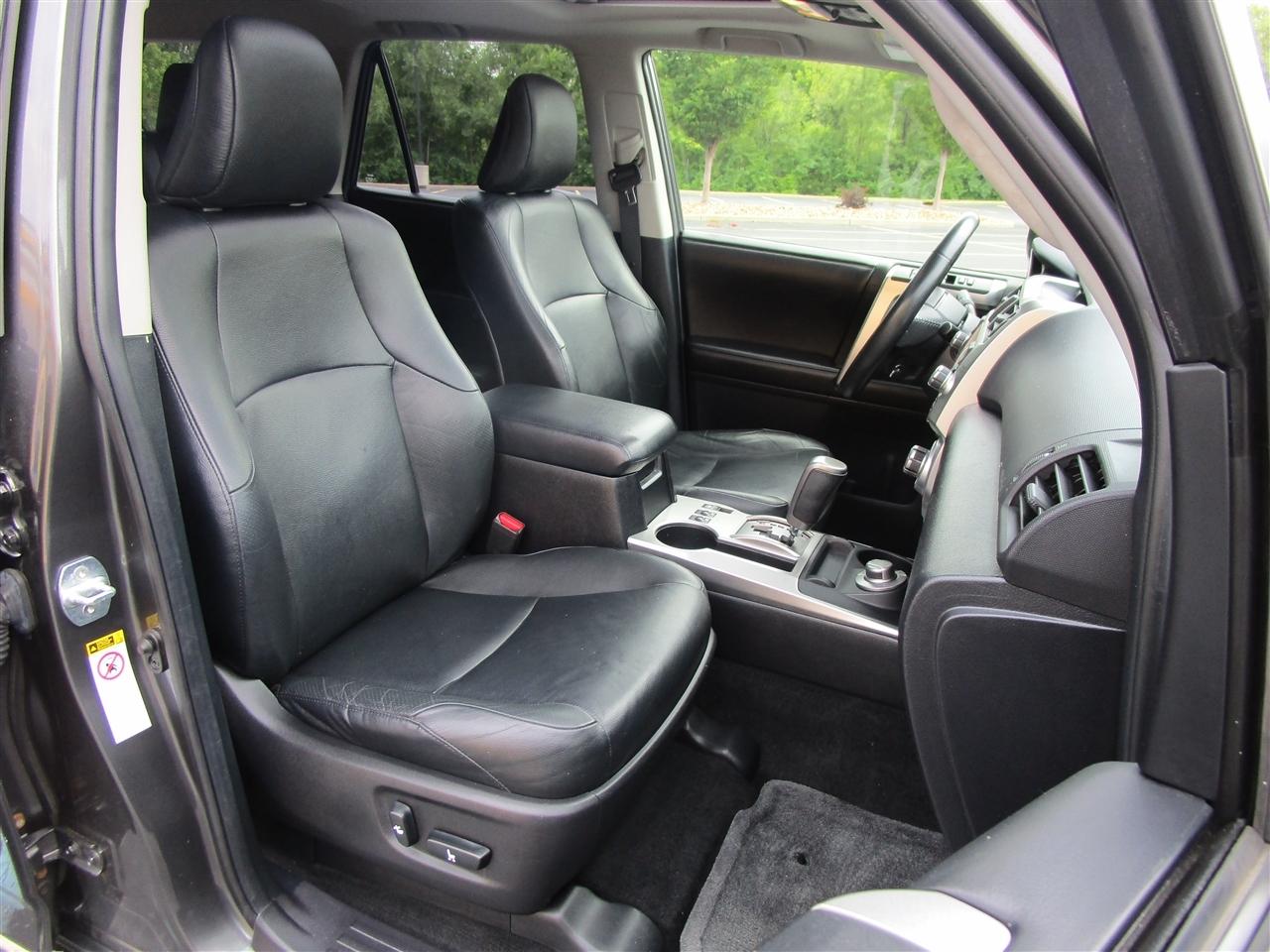 Toyota 4Runner Limited 4WD V6 2012