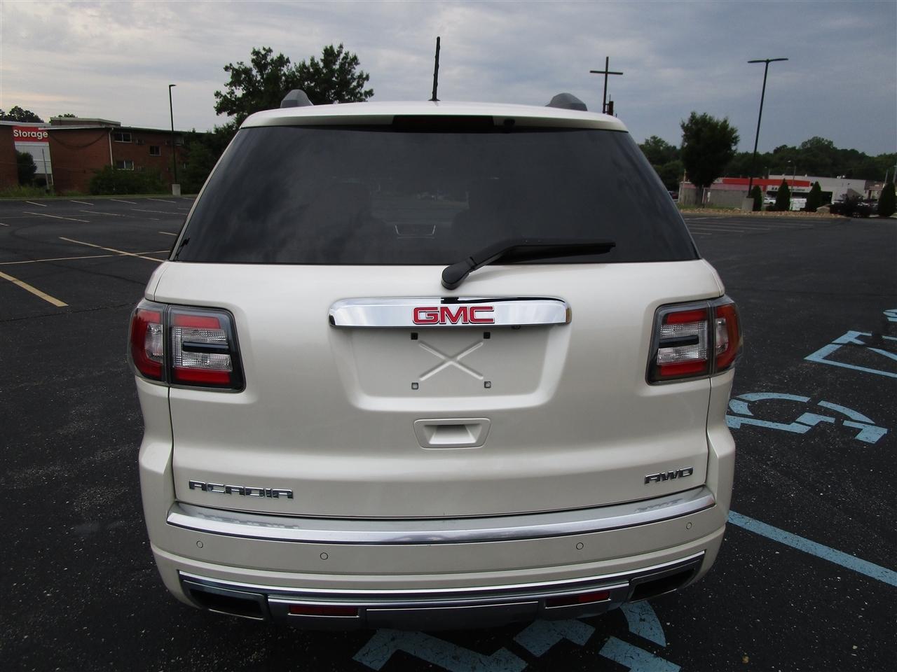 GMC Acadia Denali AWD 2015