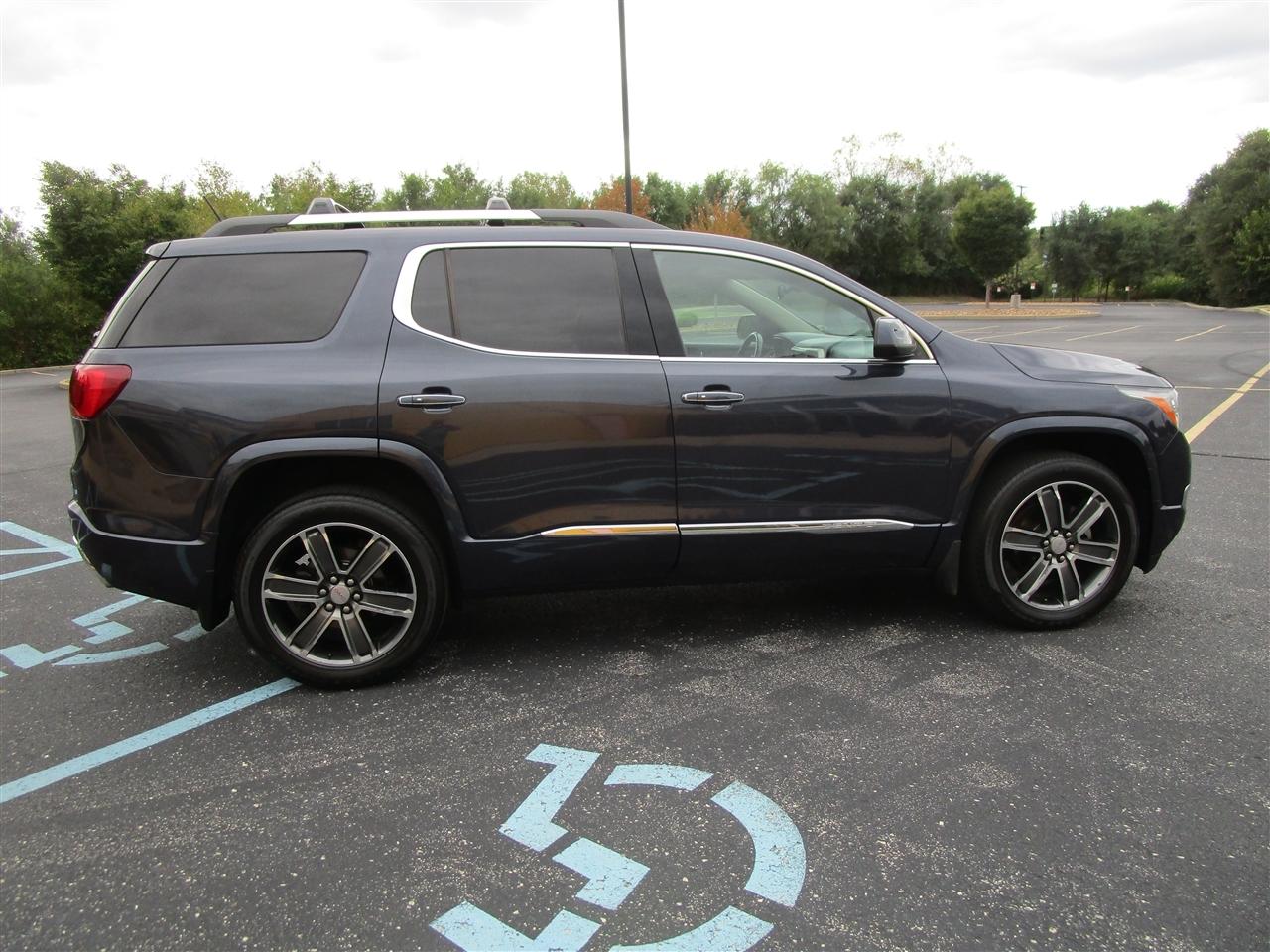 GMC Acadia Denali AWD 2019