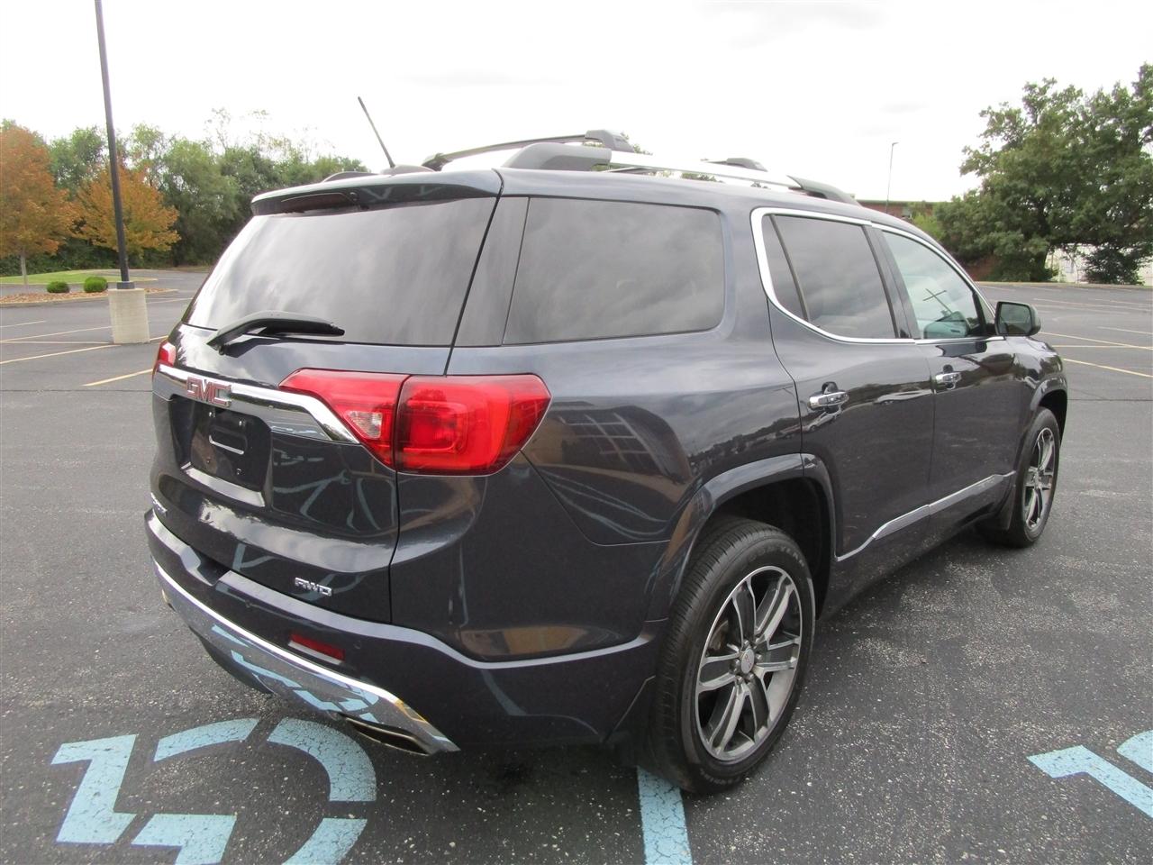 GMC Acadia Denali AWD 2019