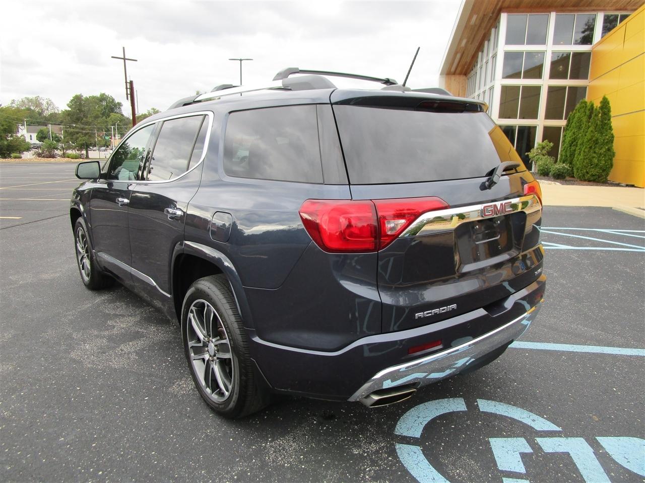 GMC Acadia Denali AWD 2019