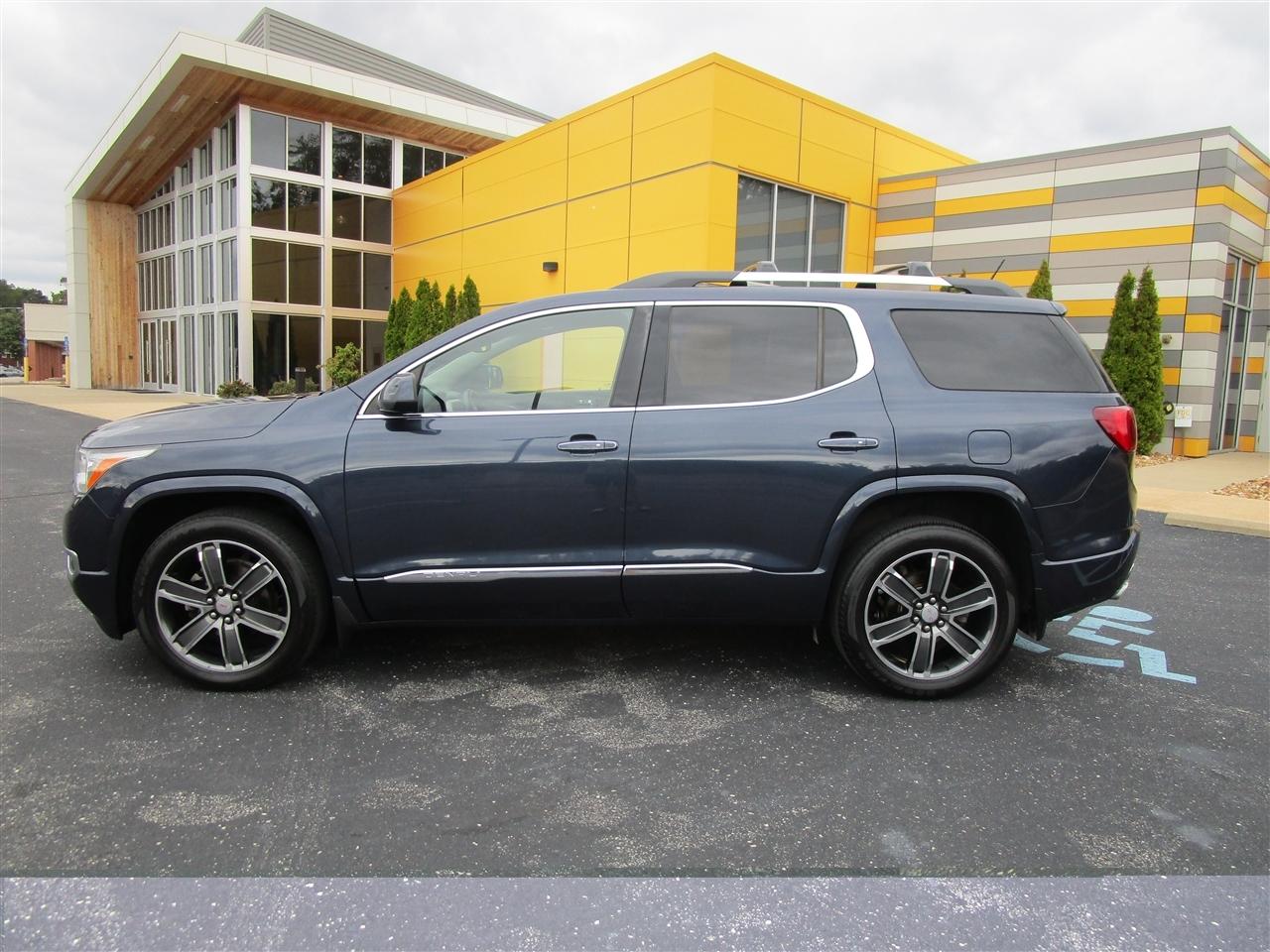 GMC Acadia Denali AWD 2019