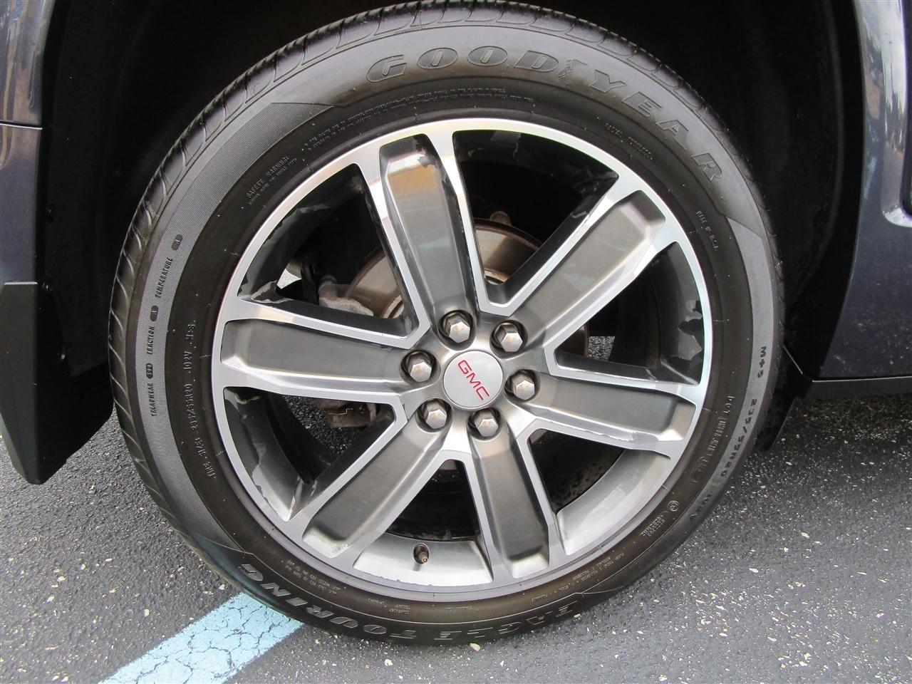 GMC Acadia Denali AWD 2019