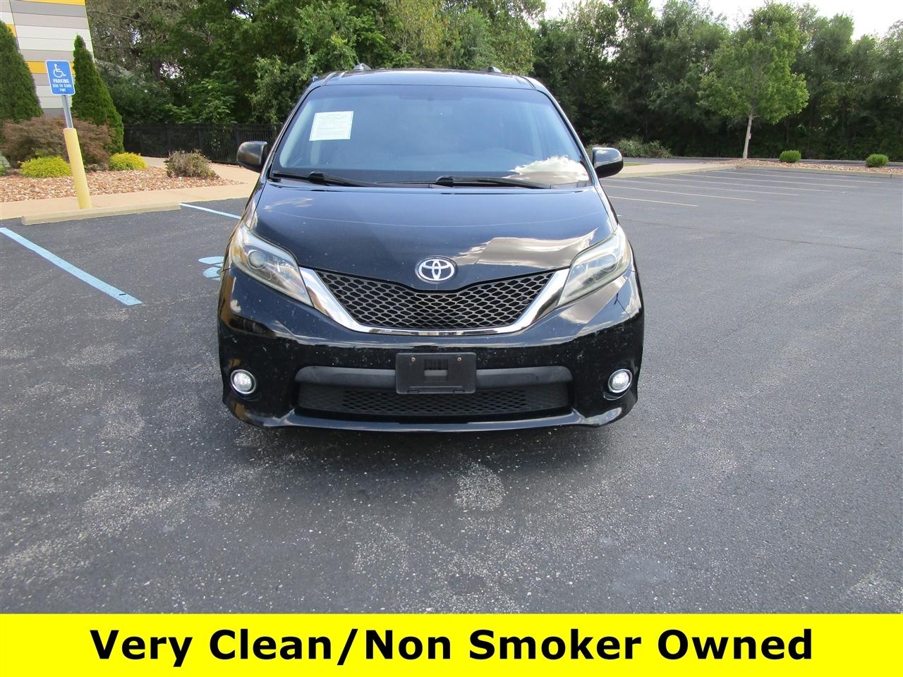 Toyota Sienna SE 8-Passenger 2017