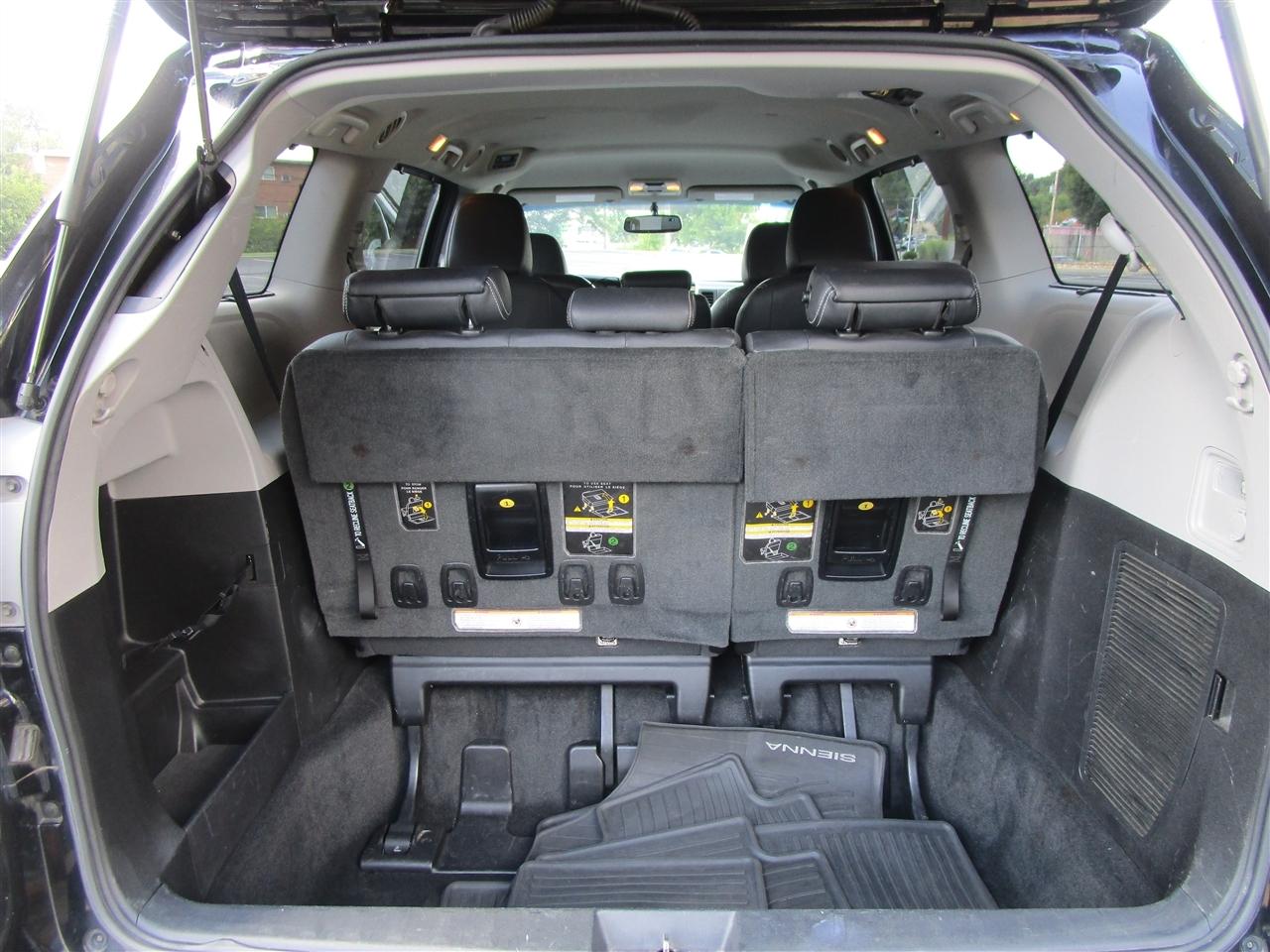 Toyota Sienna SE 8-Passenger 2017