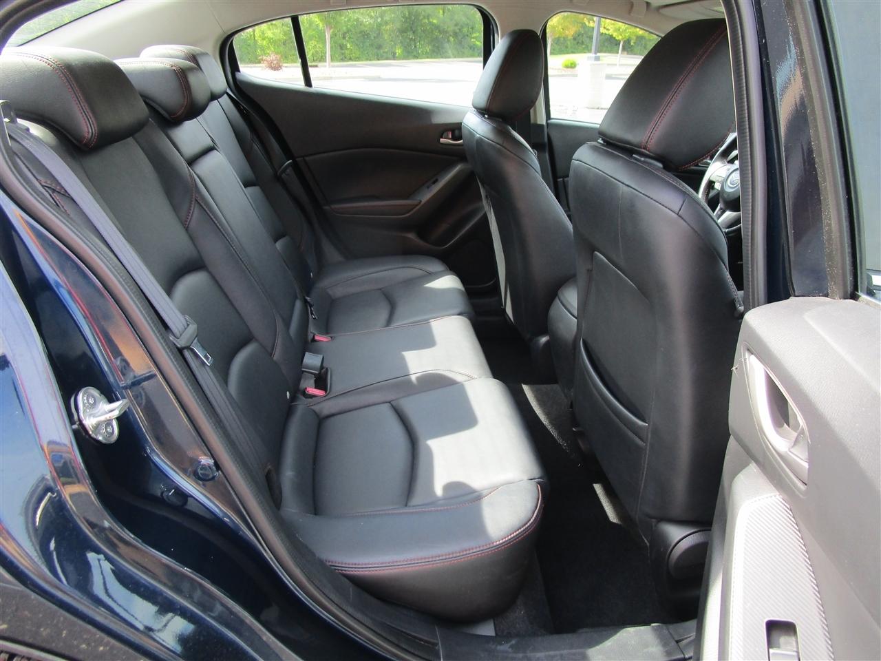 Mazda MAZDA3 i SE AT 4-Door 2016
