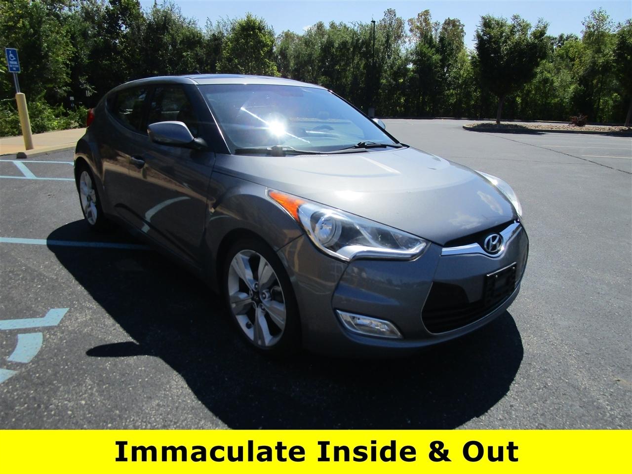 Hyundai Veloster Base 6MT 2017
