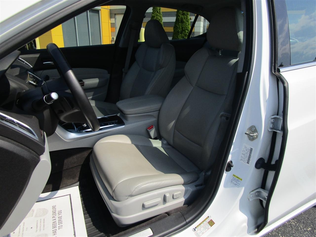 Acura TLX 8-Spd DCT 2015