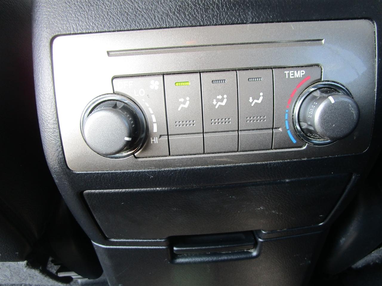 Toyota Highlander Base 4WD 2013