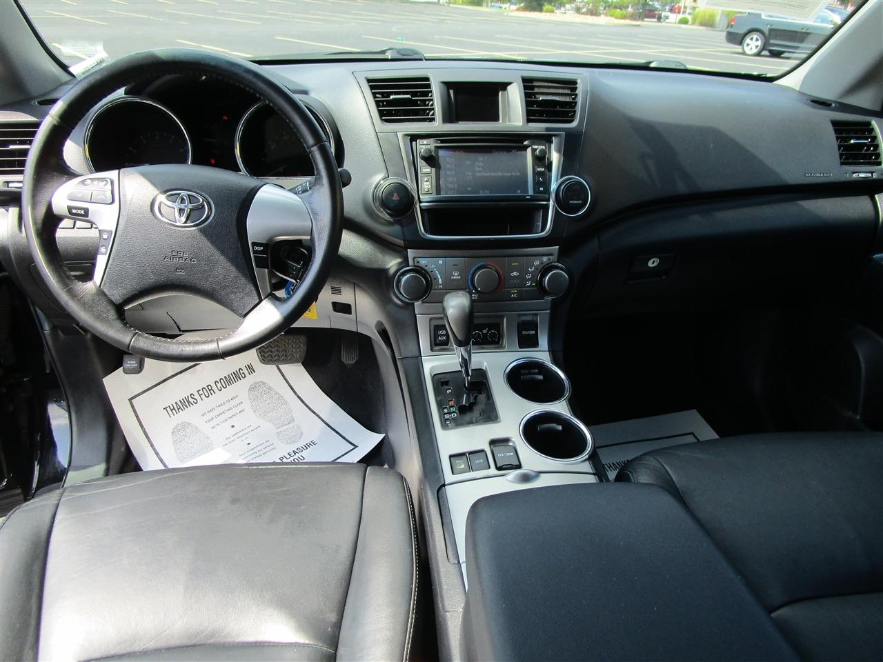 Toyota Highlander Base 4WD 2013
