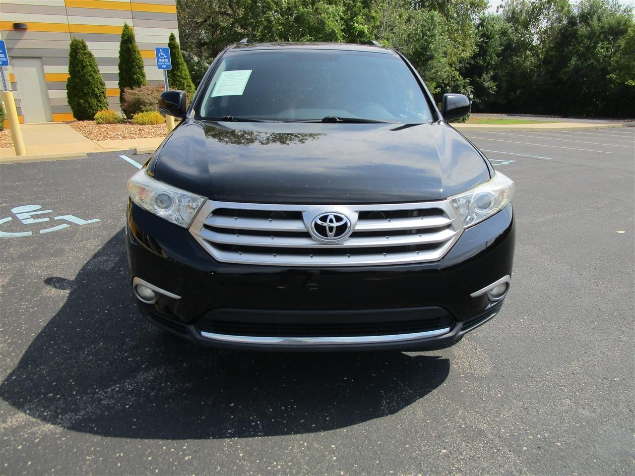 Toyota Highlander Base 4WD 2013