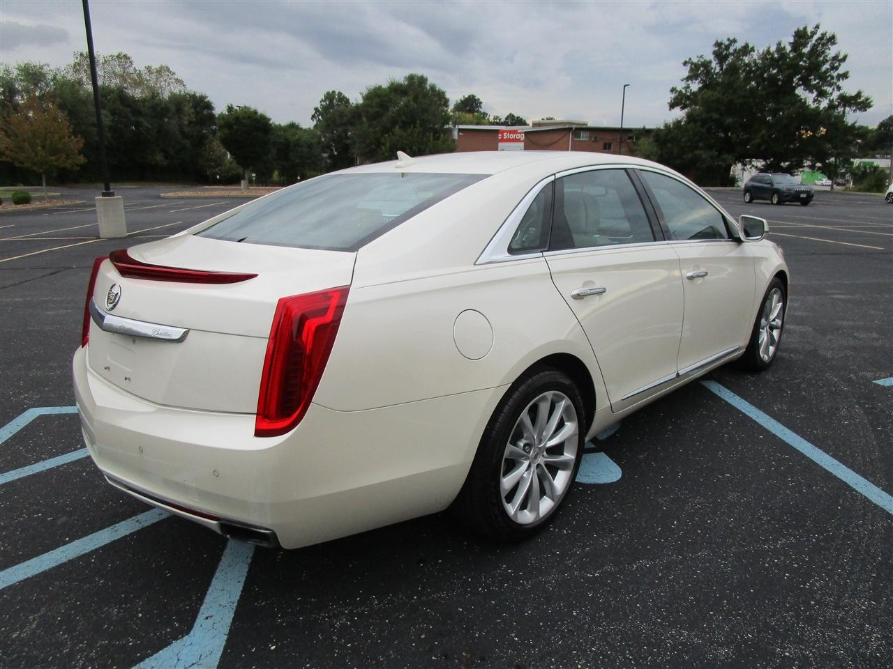 Cadillac XTS Premium 2013
