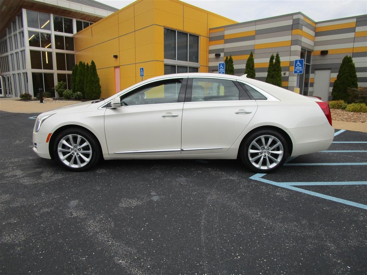 Cadillac XTS Premium 2013