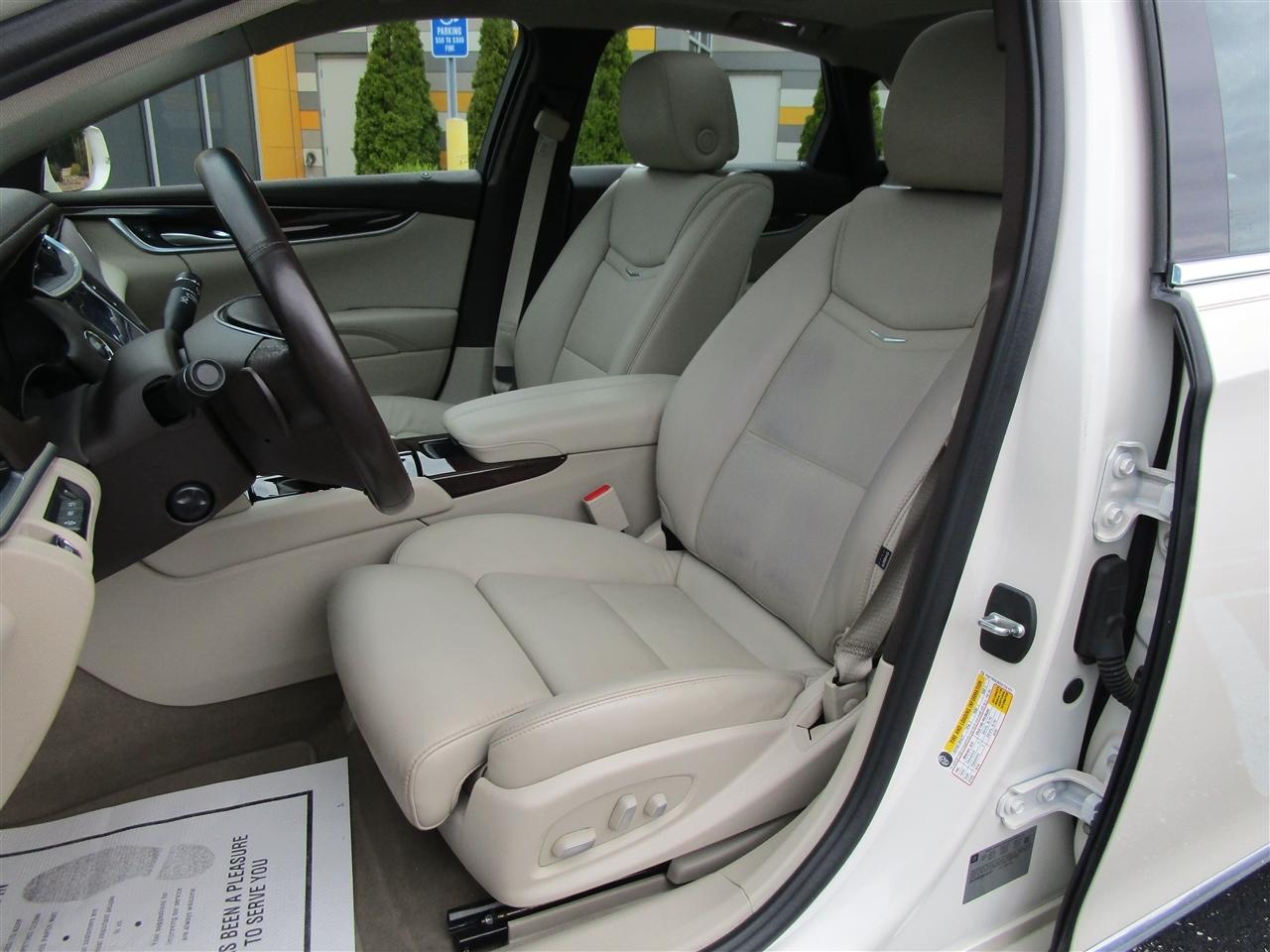 Cadillac XTS Premium 2013