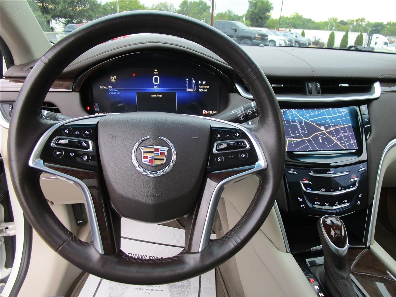 Cadillac XTS Premium 2013