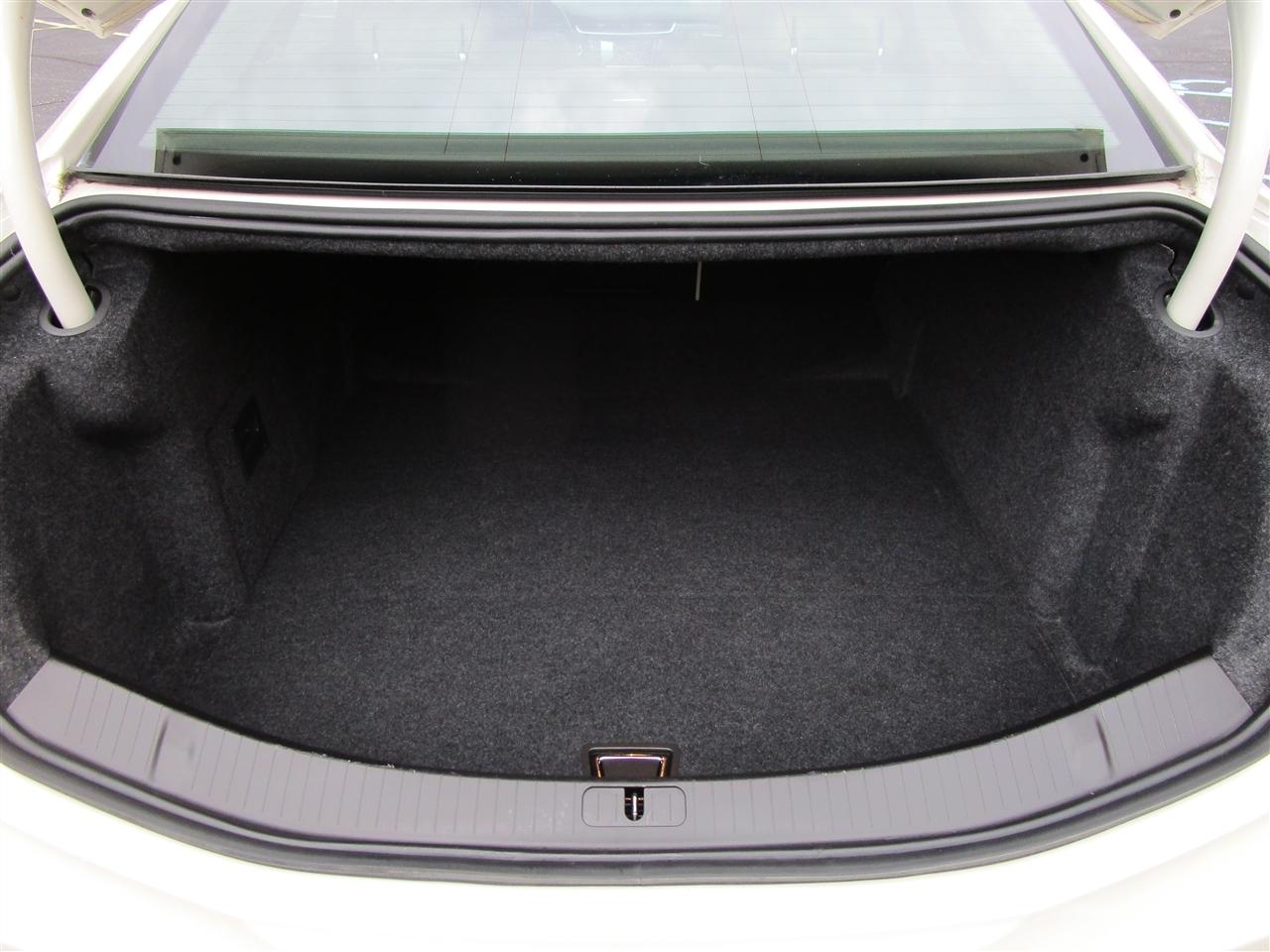Cadillac XTS Premium 2013