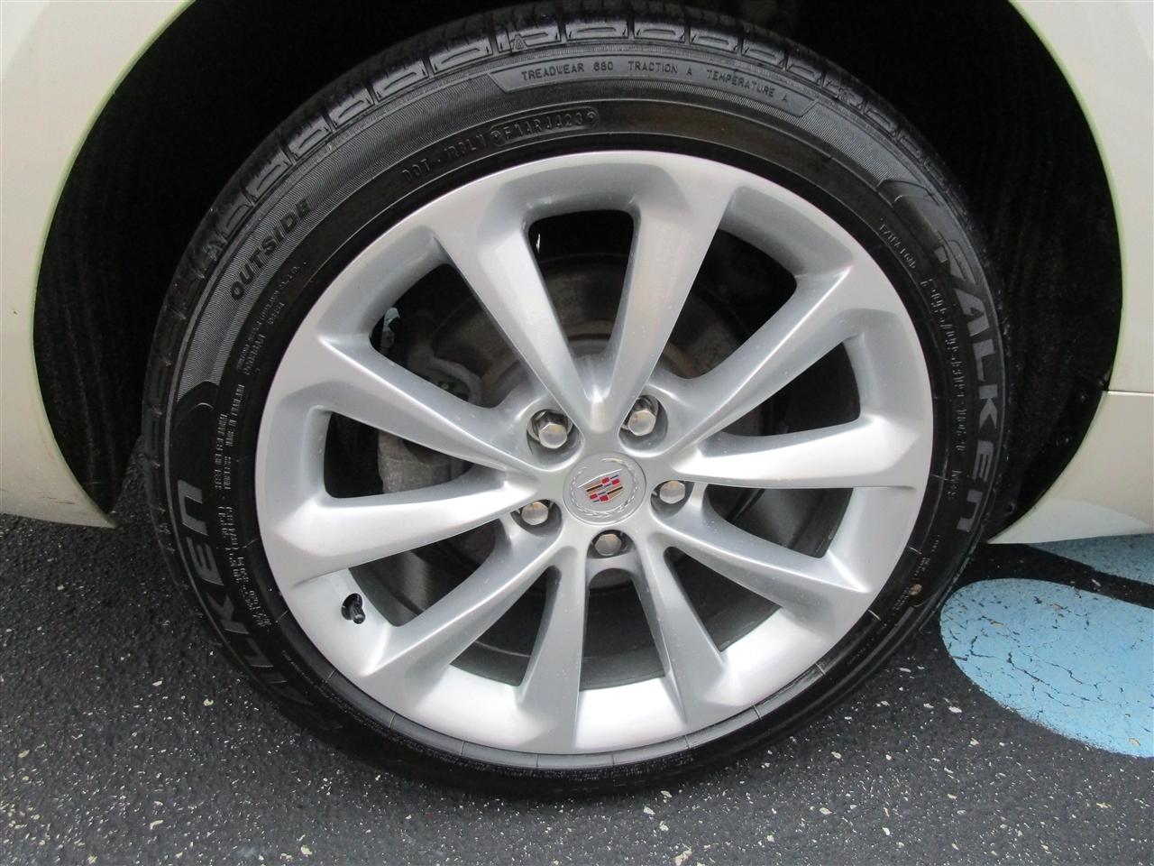 Cadillac XTS Premium 2013