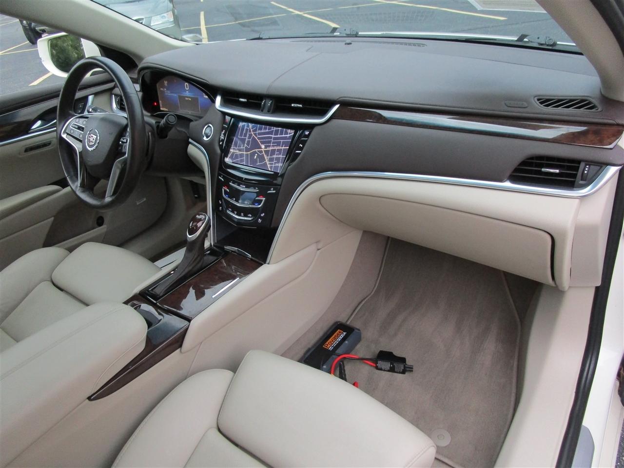 Cadillac XTS Premium 2013