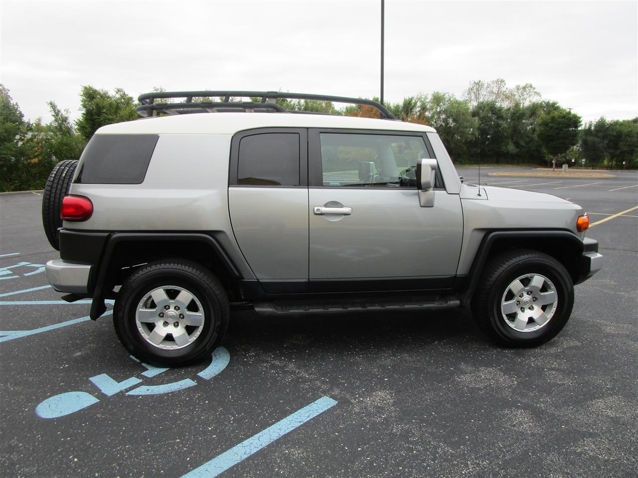 Toyota FJ Cruiser 4WD AT 2010