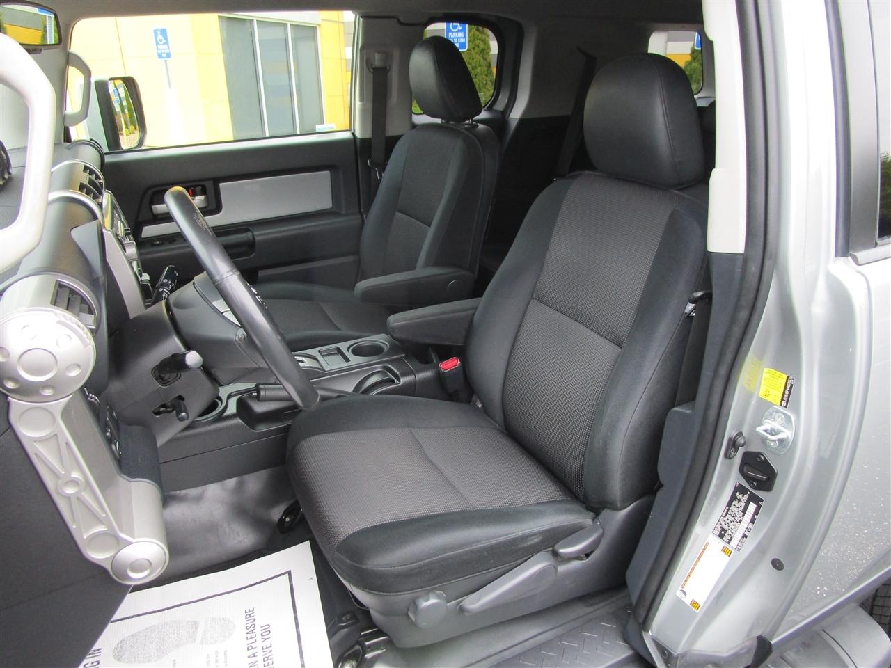 Toyota FJ Cruiser 4WD AT 2010