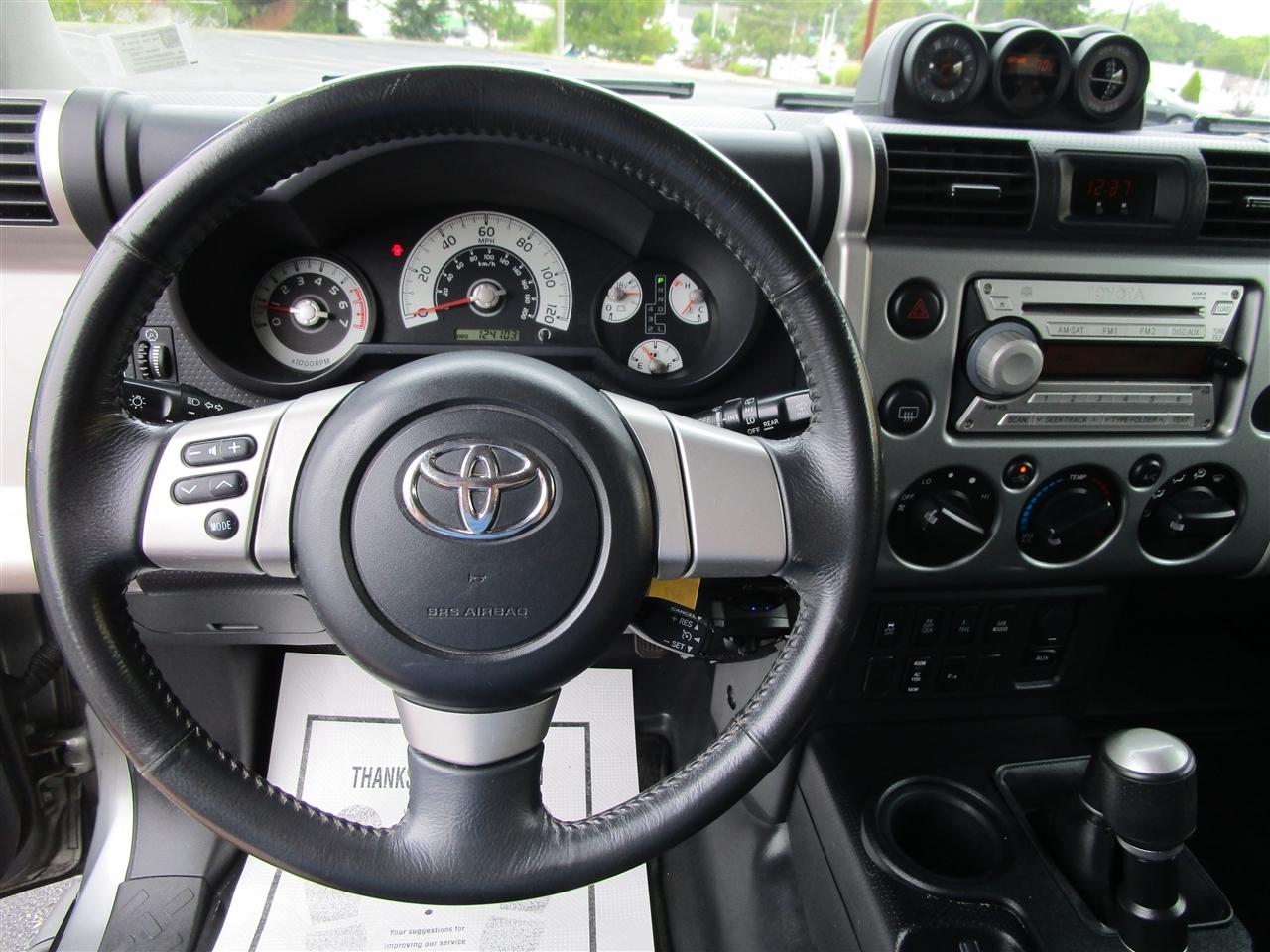 Toyota FJ Cruiser 4WD AT 2010