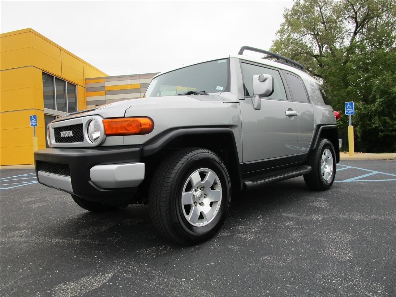 Toyota FJ Cruiser 4WD AT 2010