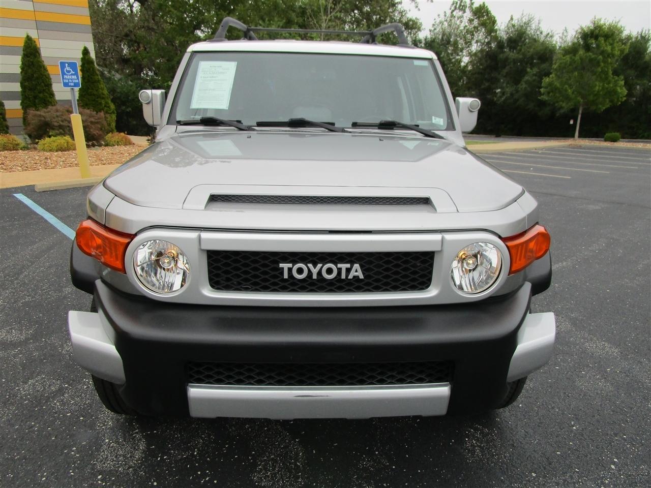 Toyota FJ Cruiser 4WD AT 2010