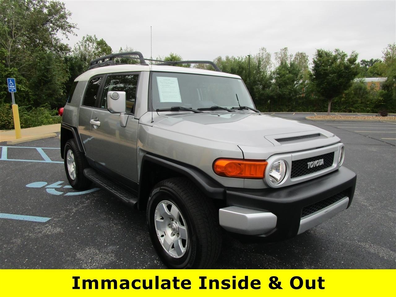 Toyota FJ Cruiser 4WD AT 2010
