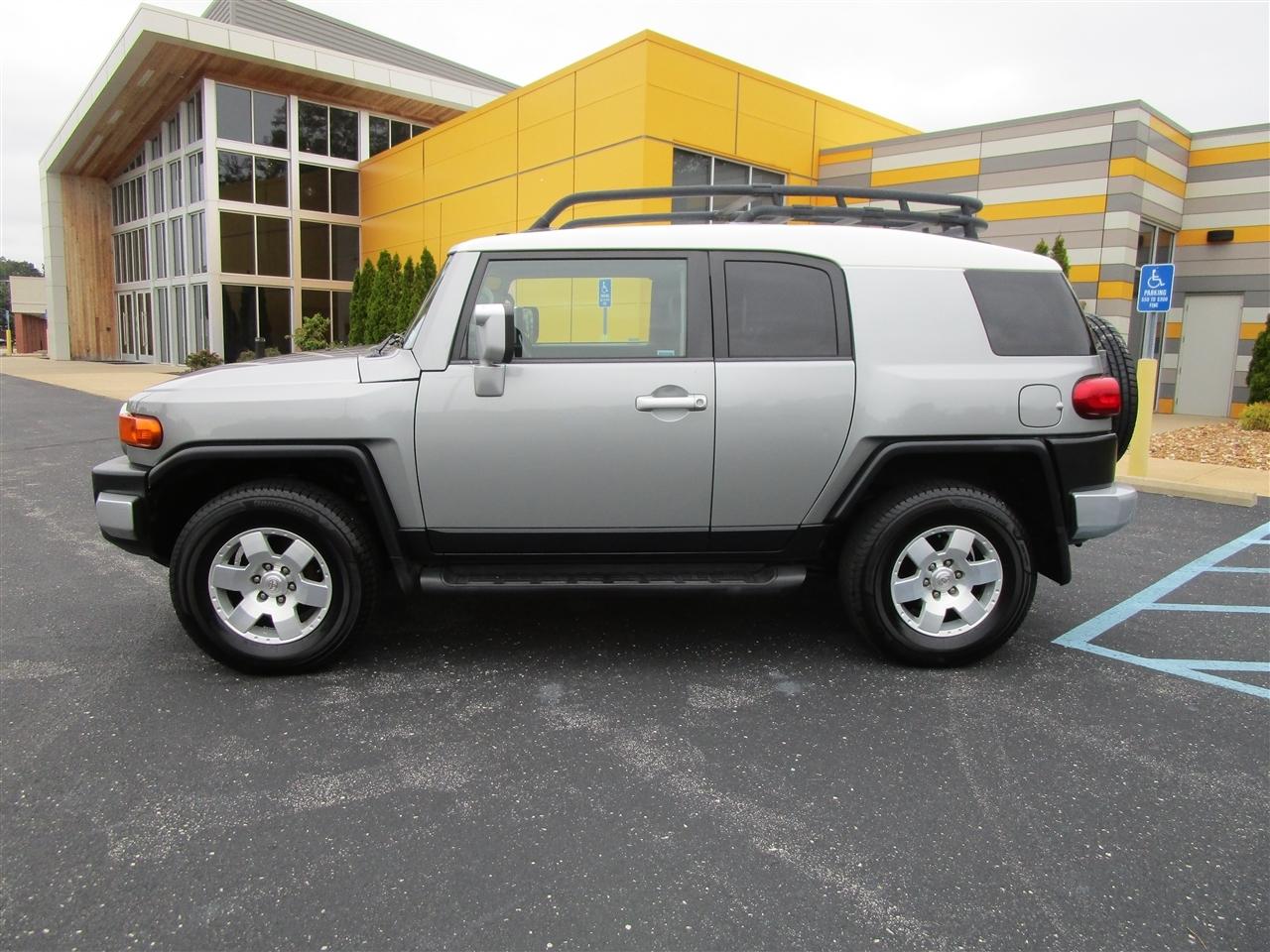 Toyota FJ Cruiser 4WD AT 2010