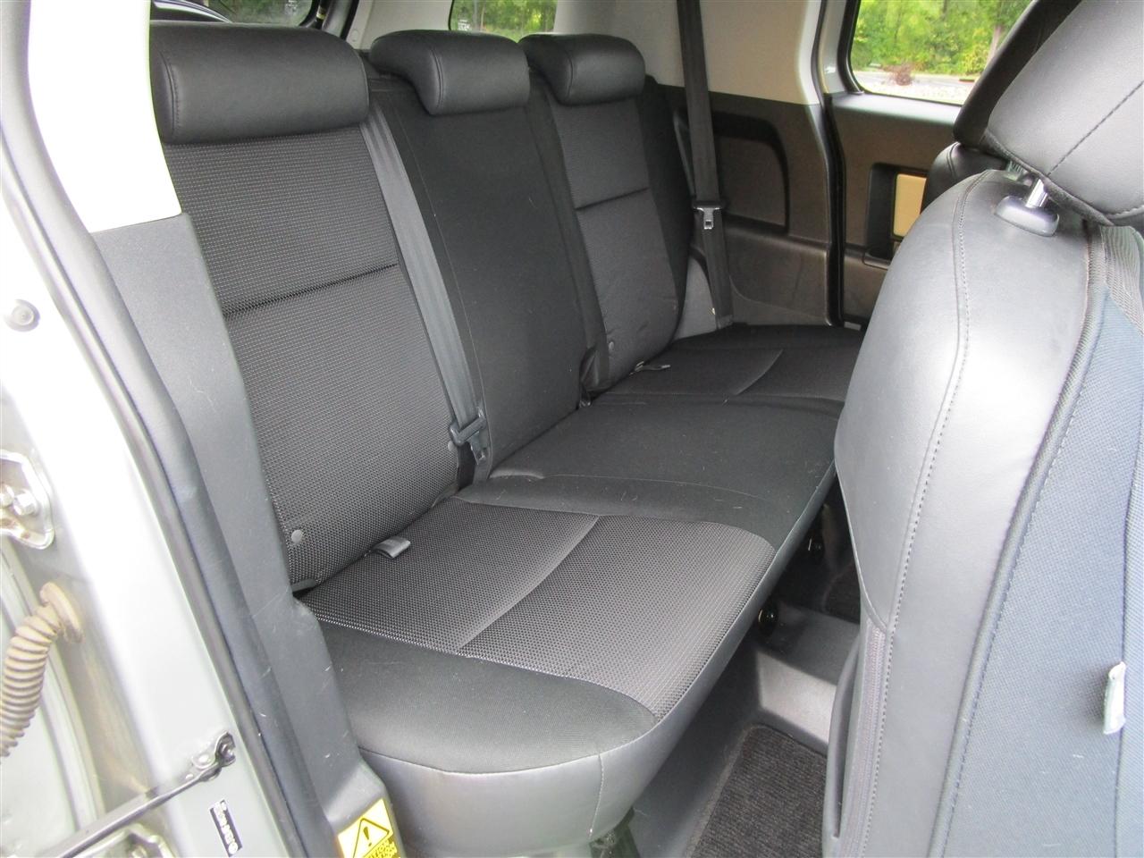 Toyota FJ Cruiser 4WD AT 2010