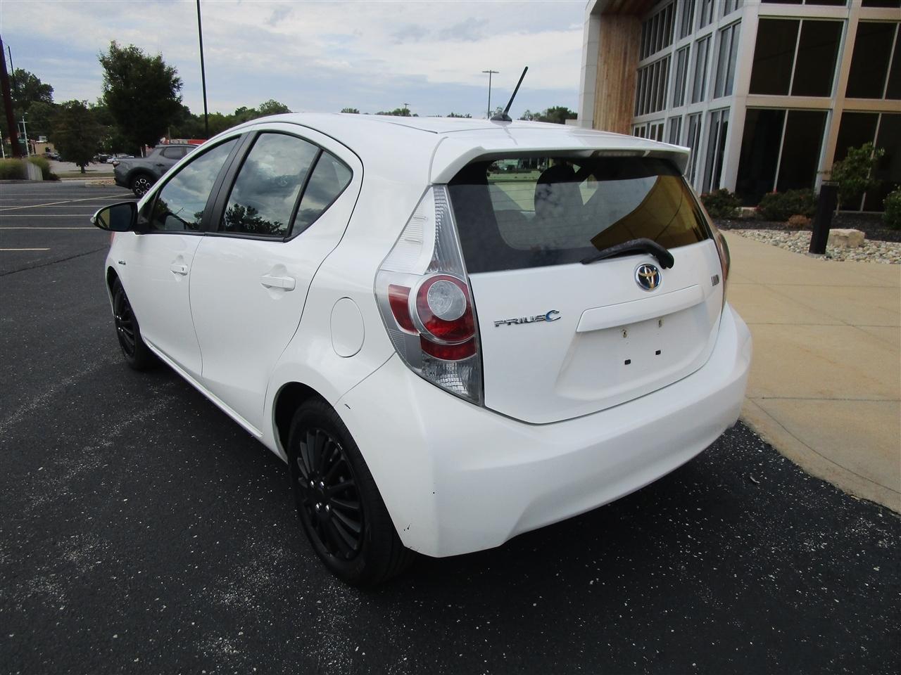 Toyota Prius c One 2012