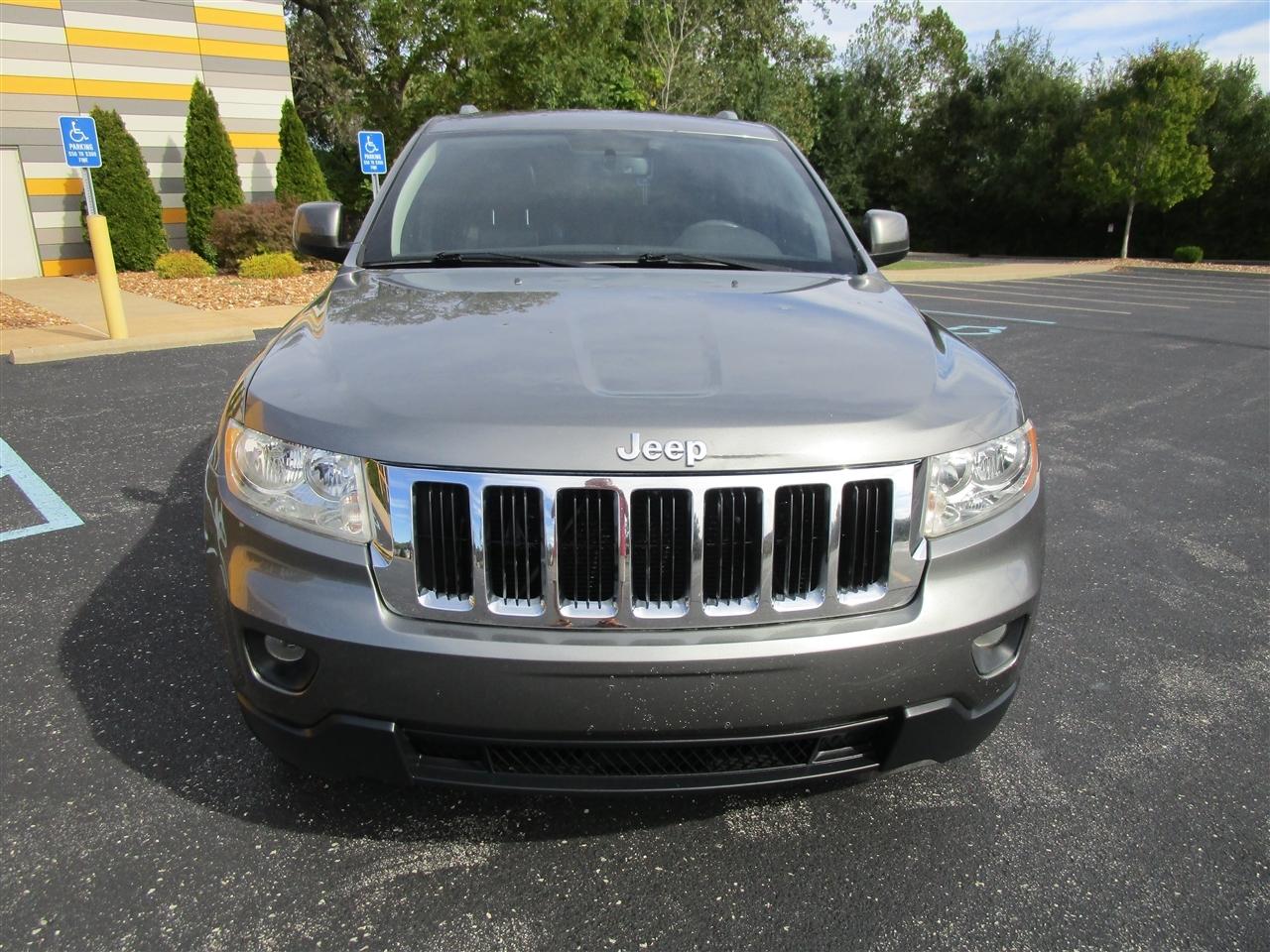 Jeep Grand Cherokee Laredo 4WD 2011