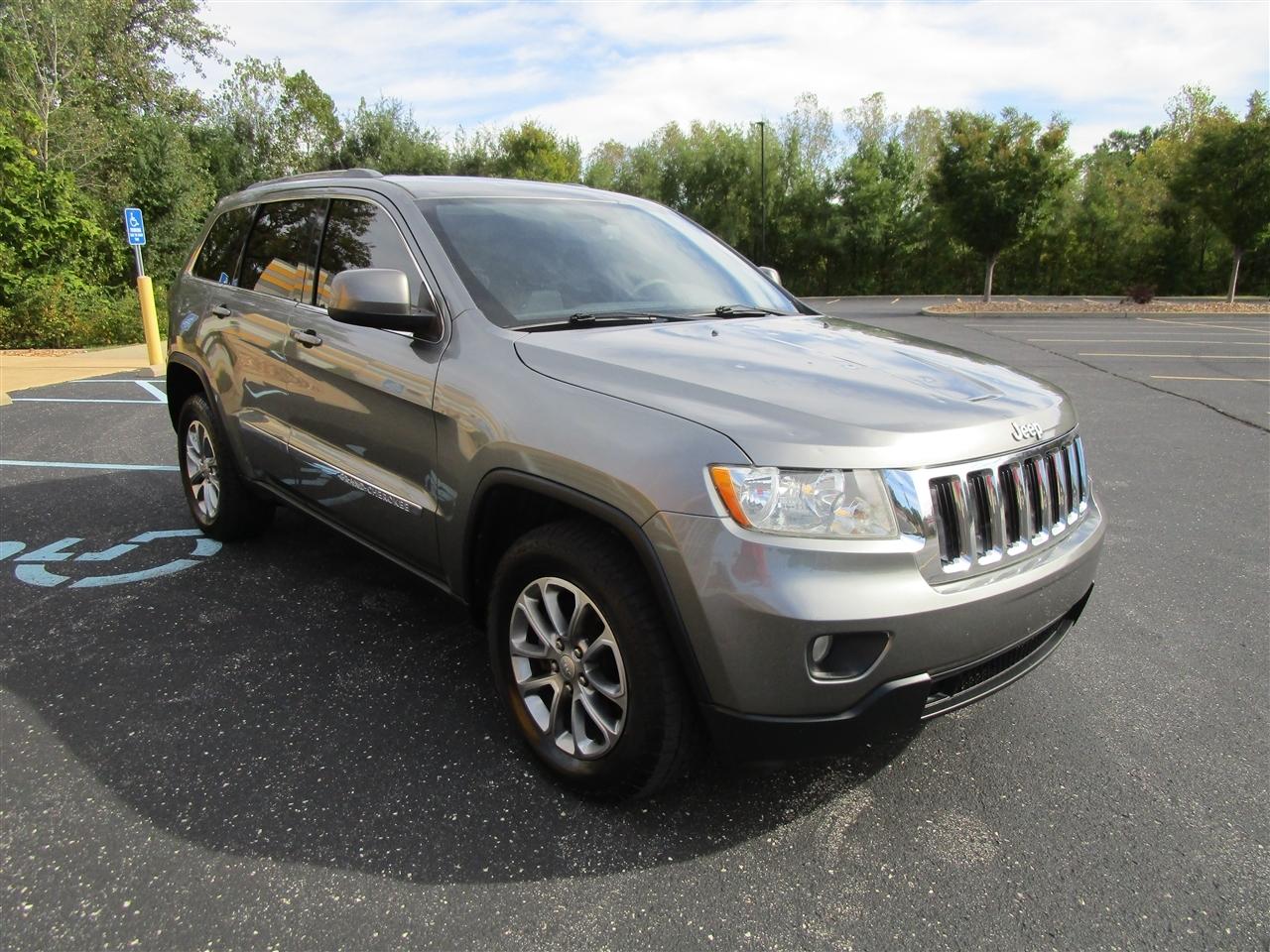 Jeep Grand Cherokee Laredo 4WD 2011
