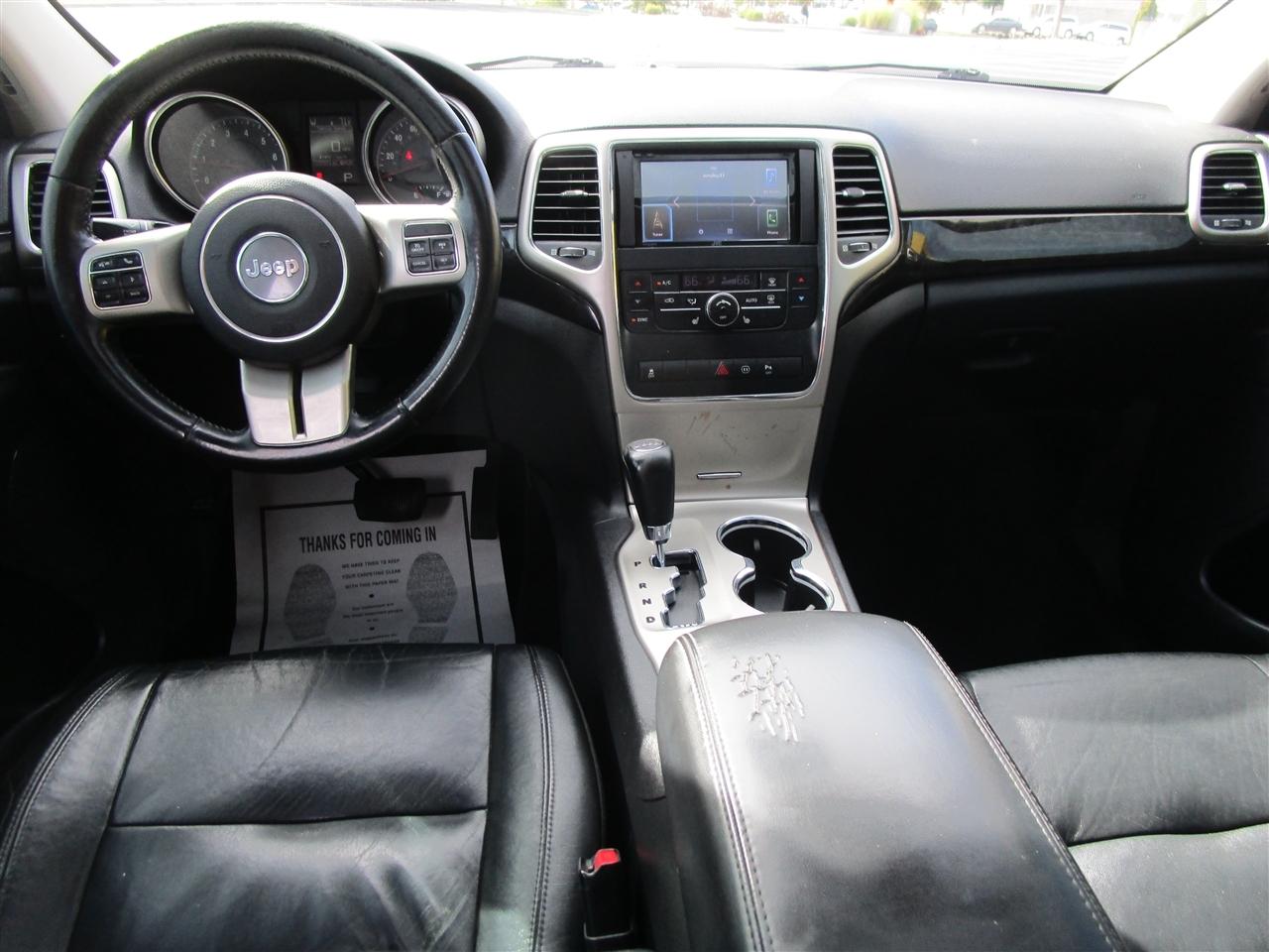 Jeep Grand Cherokee Laredo 4WD 2011