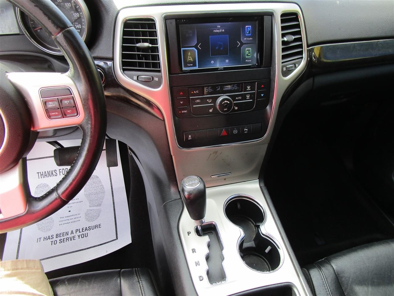 Jeep Grand Cherokee Laredo 4WD 2011
