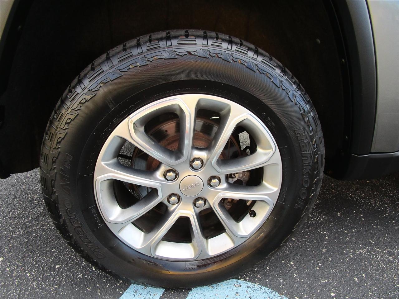 Jeep Grand Cherokee Laredo 4WD 2011