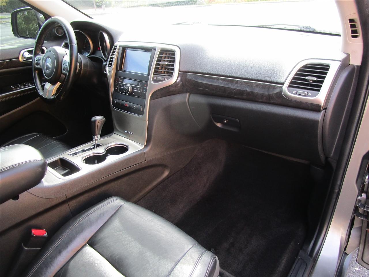 Jeep Grand Cherokee Laredo 4WD 2011