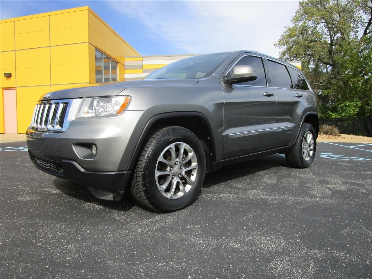 Jeep Grand Cherokee Laredo 4WD 2011