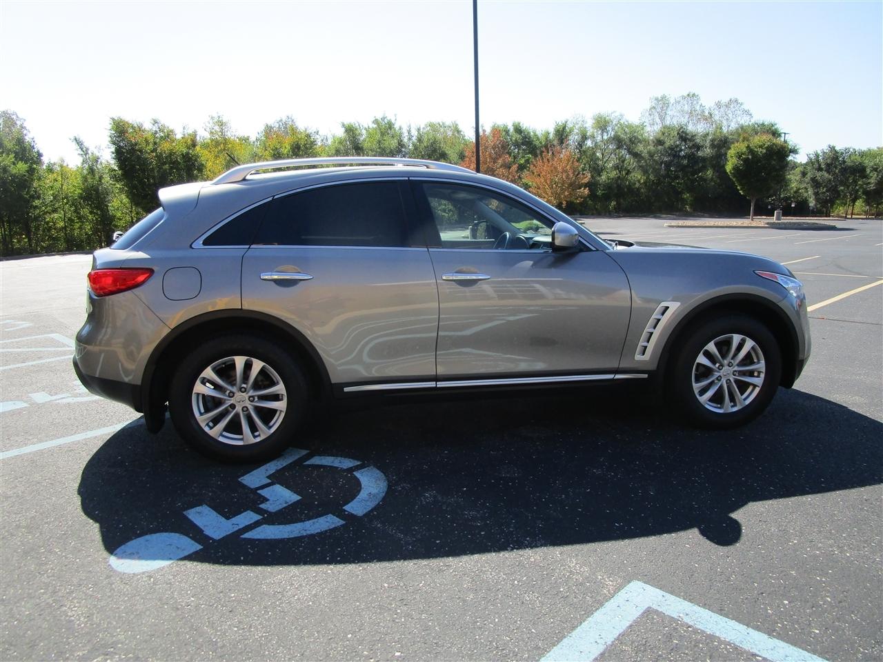 Infiniti FX FX35 AWD 2010
